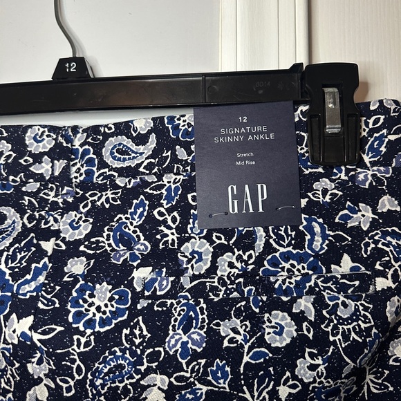 Gap Women’s Skinny Ankle Pant - Picture 6 of 6